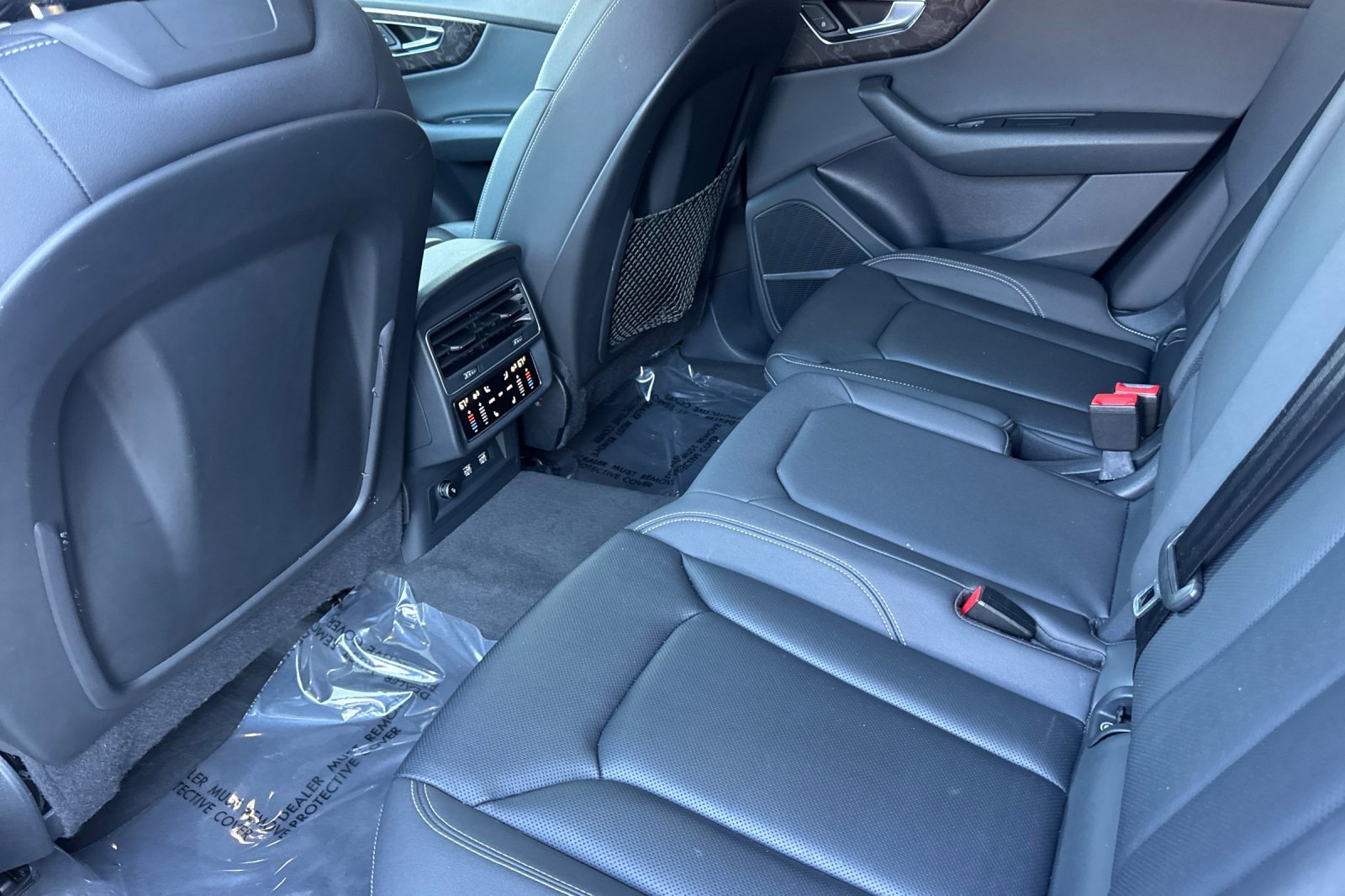 Used 2019 Audi Q8 Prestige w/ Towing Package image 12