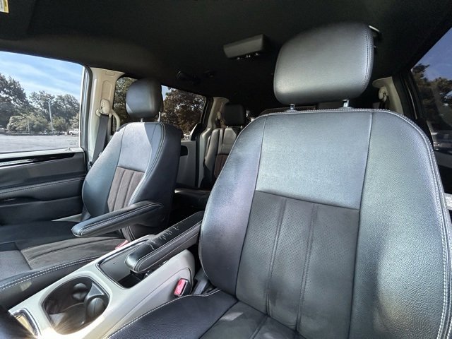 Used 2019 Dodge Grand Caravan SXT image 22