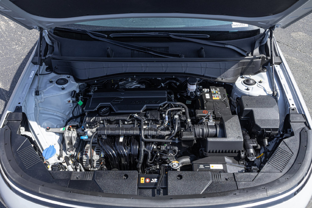 Certified 2025 Hyundai Kona SEL AWD/4WD image 34
