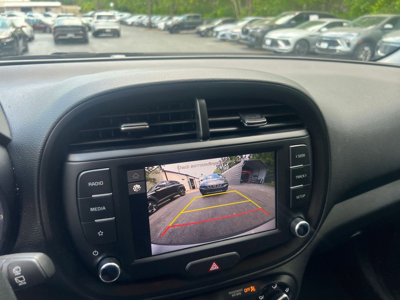 Used 2025 Kia Soul LX w/ LX Technology Package FWD image 20