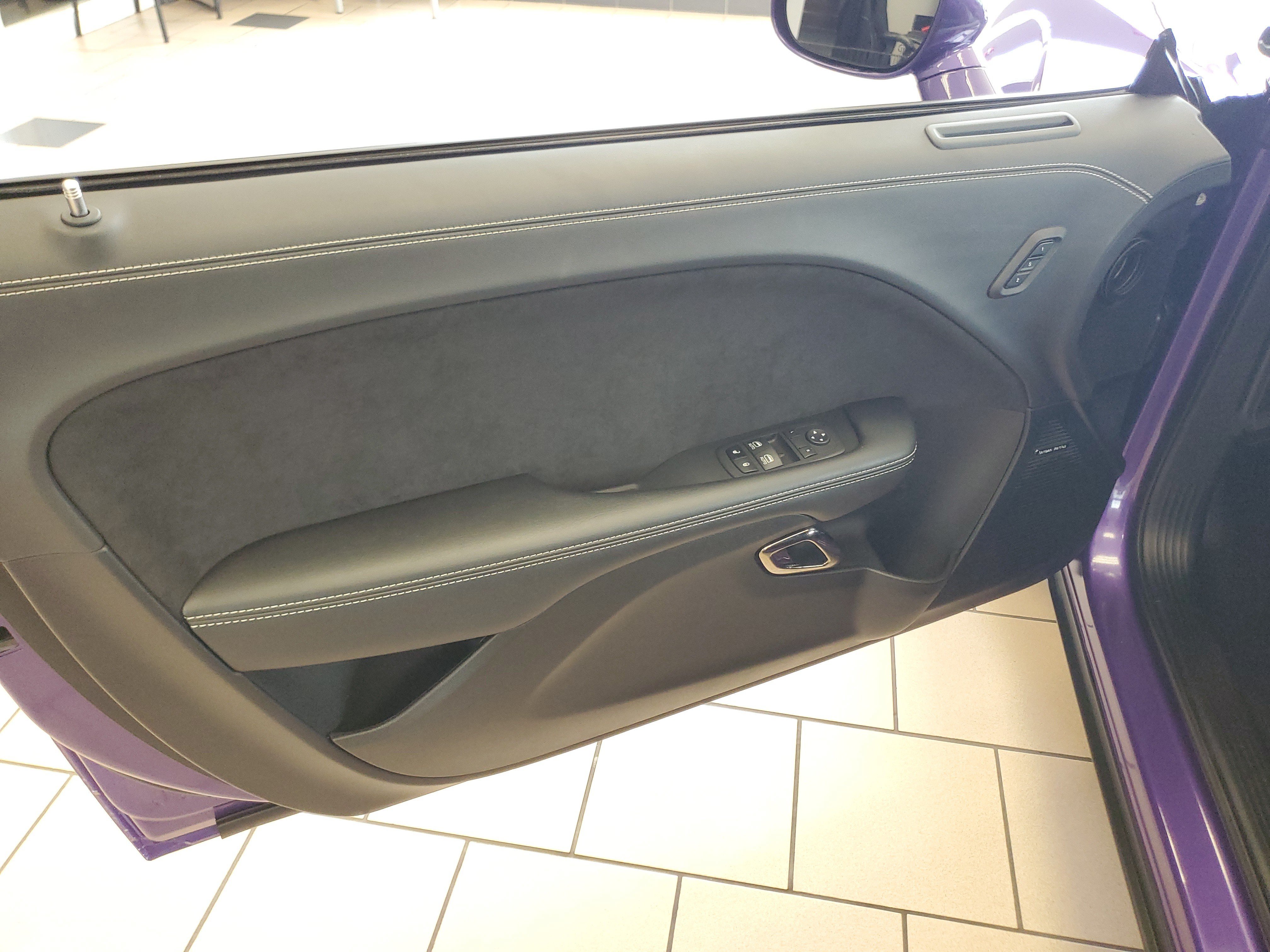 Used 2023 Dodge Challenger SRT Hellcat RWD image 10