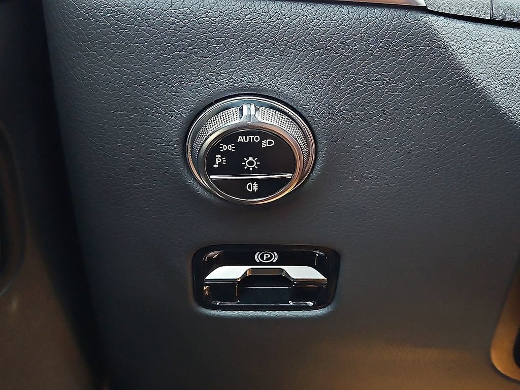Certified 2025 Mercedes-Benz GLC 43 AMG 4MATIC image 22