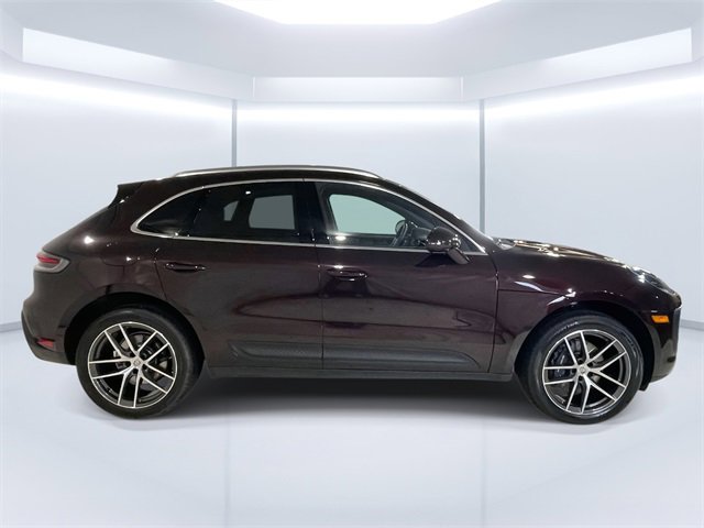 Certified 2025 Porsche Macan image 5