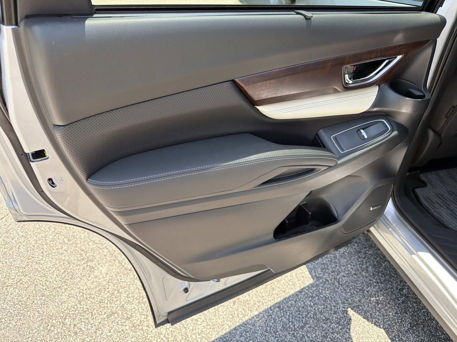 Certified 2022 Subaru Ascent Touring AWD/4WD image 21