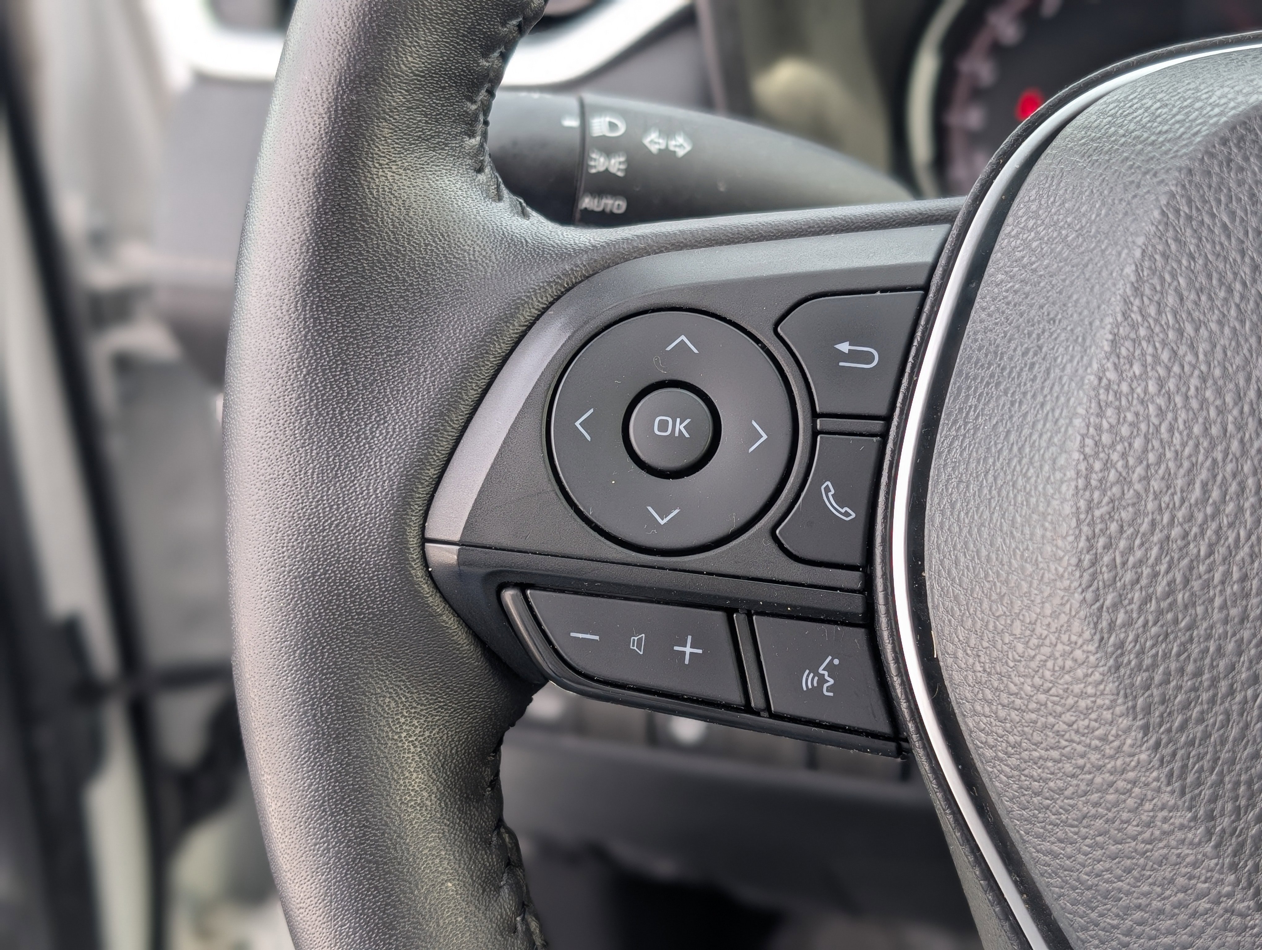 Used 2023 Toyota RAV4 XLE image 19