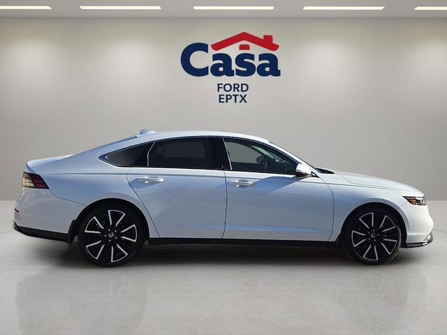 Used 2025 Honda Accord Touring image 2