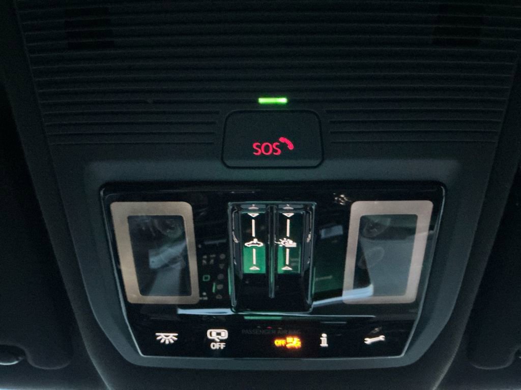 New 2025 Volkswagen Atlas Cross Sport SEL image 25