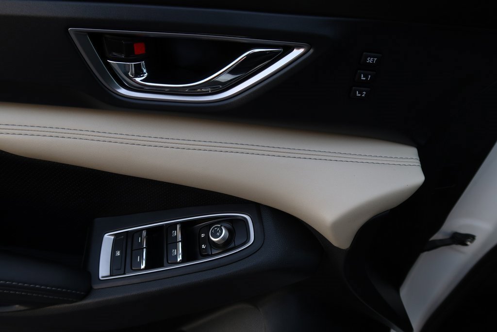 Used 2019 Subaru Ascent Limited w/ Popular Package #3 image 14