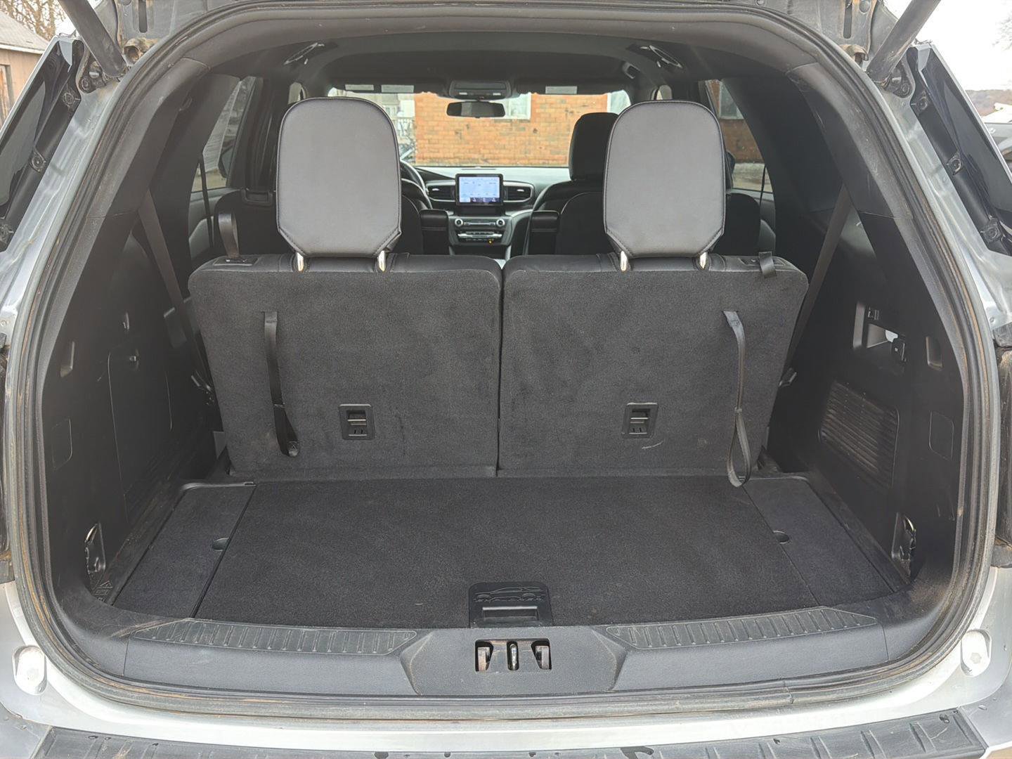 Used 2020 Ford Explorer XLT w/ Equipment Group 202A image 32