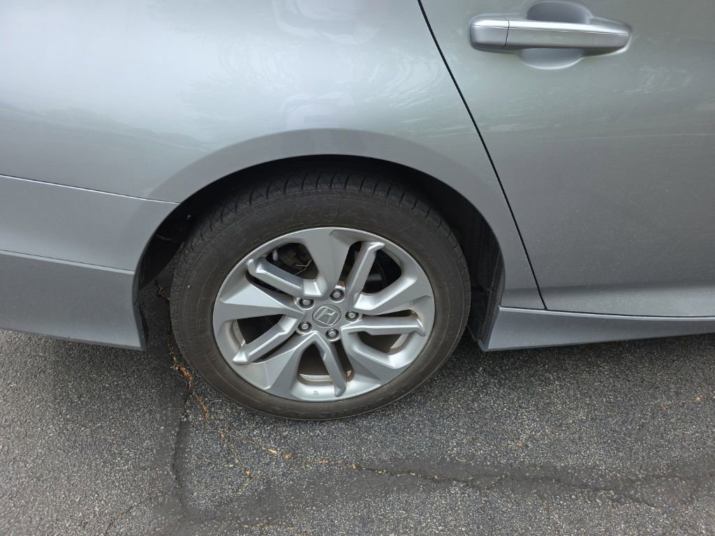 Used 2018 Honda Accord LX image 9