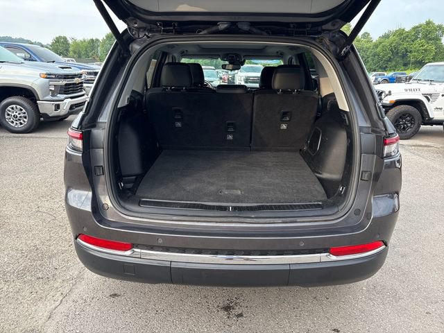 Used 2022 Jeep Grand Cherokee Limited AWD/4WD image 23