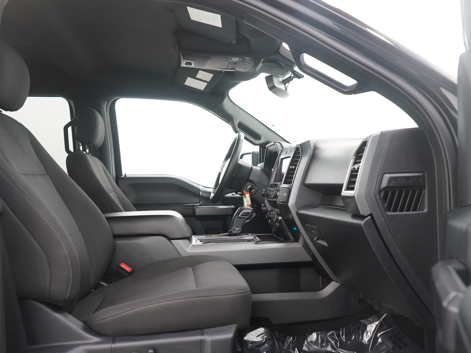 Used 2019 Ford F150 XLT w/ Equipment Group 302A Luxury AWD/4WD image 11