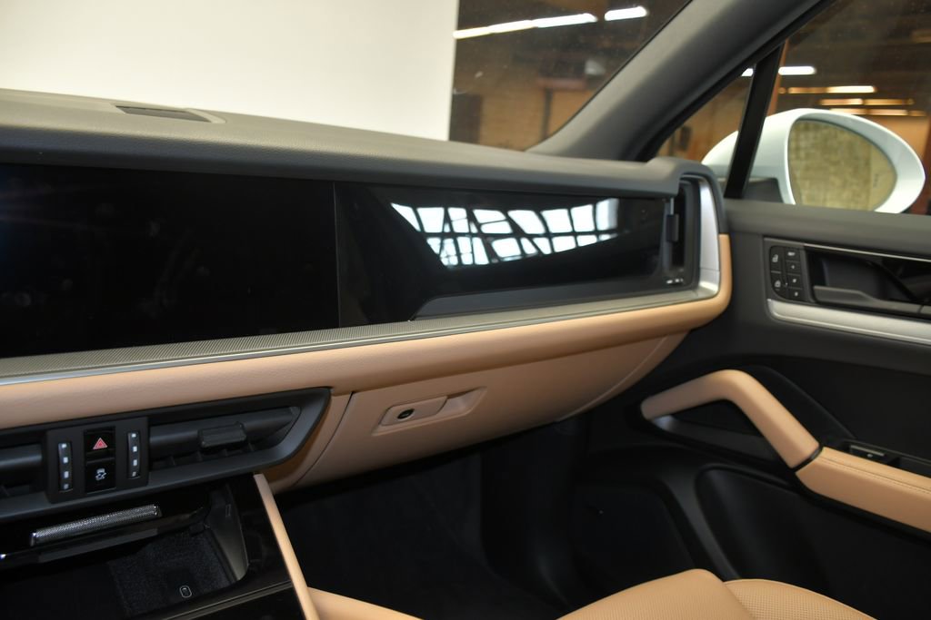 New 2026 Porsche Cayenne S AWD/4WD image 29
