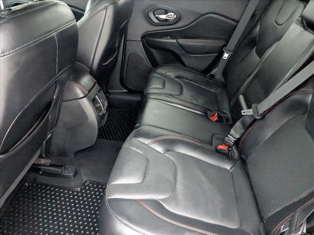 Used 2020 Jeep Cherokee Trailhawk image 19