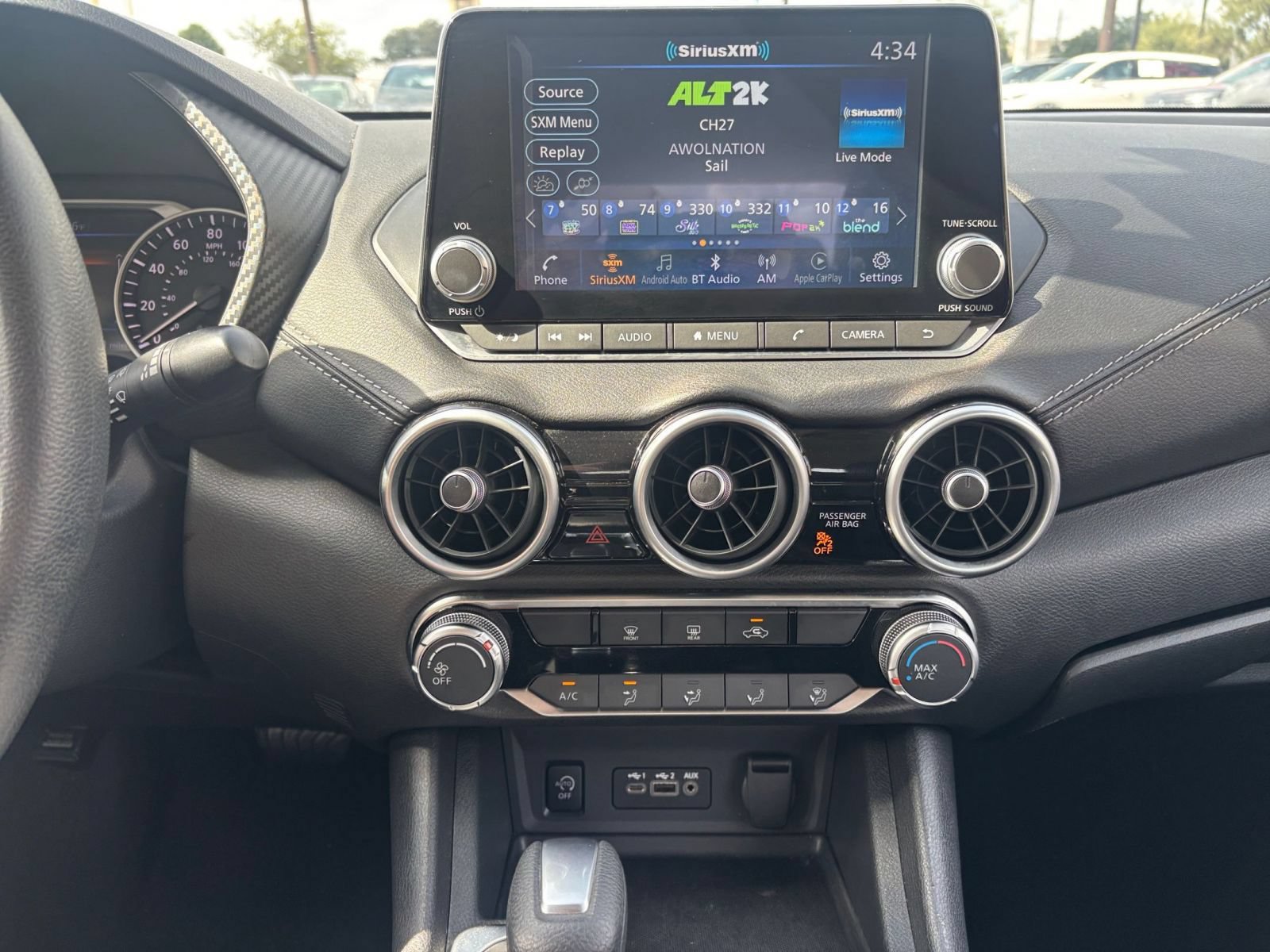 Used 2025 Nissan Sentra SV FWD image 17