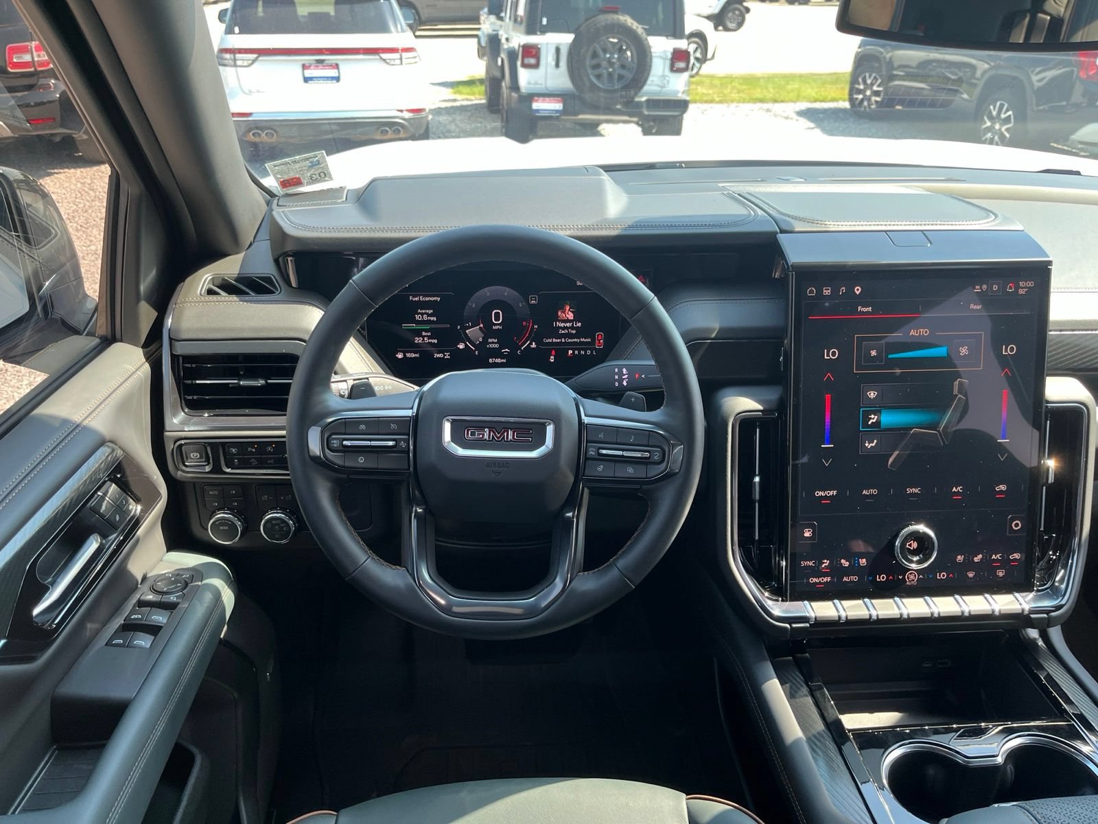 Used 2026 GMC Yukon XL AT4 AWD/4WD image 11