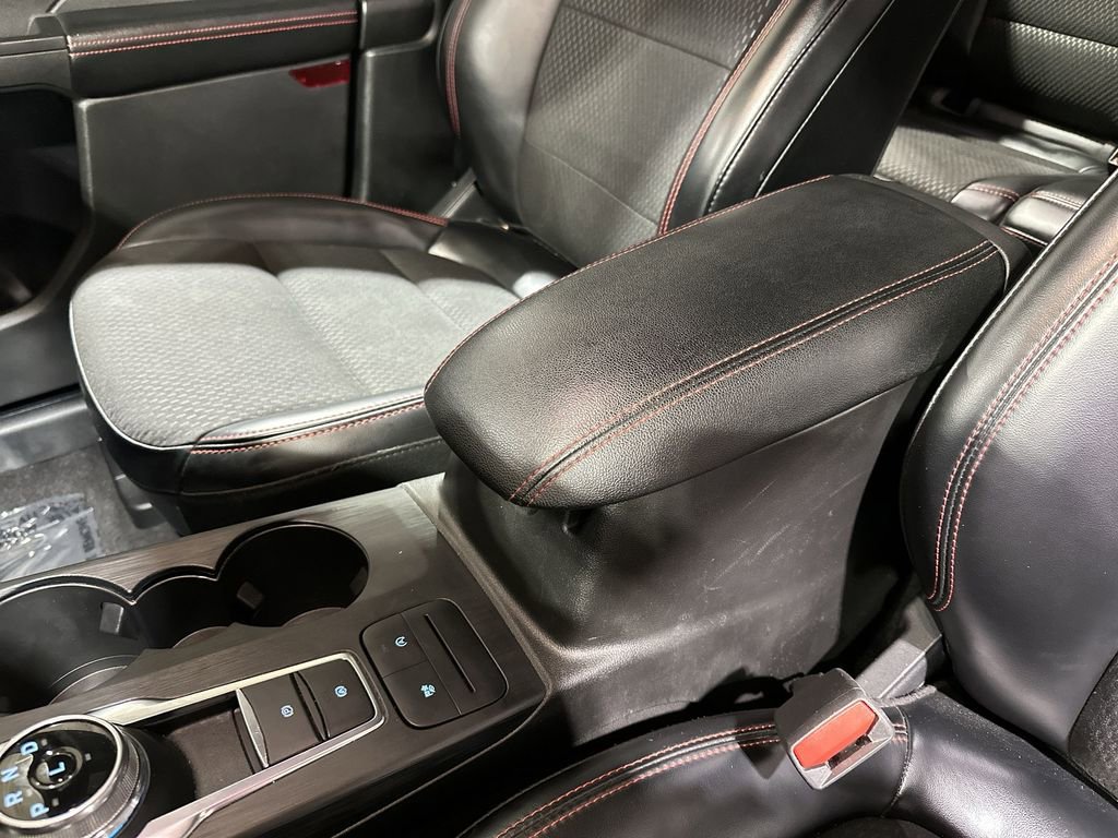 Used 2024 Ford Escape ST-Line image 21