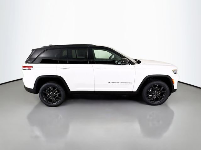 New 2025 Jeep Grand Cherokee Limited image 8