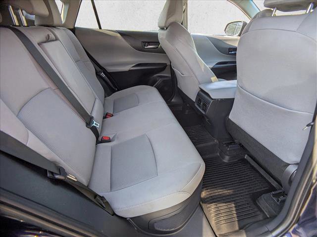 Used 2022 Toyota Venza LE AWD/4WD image 17