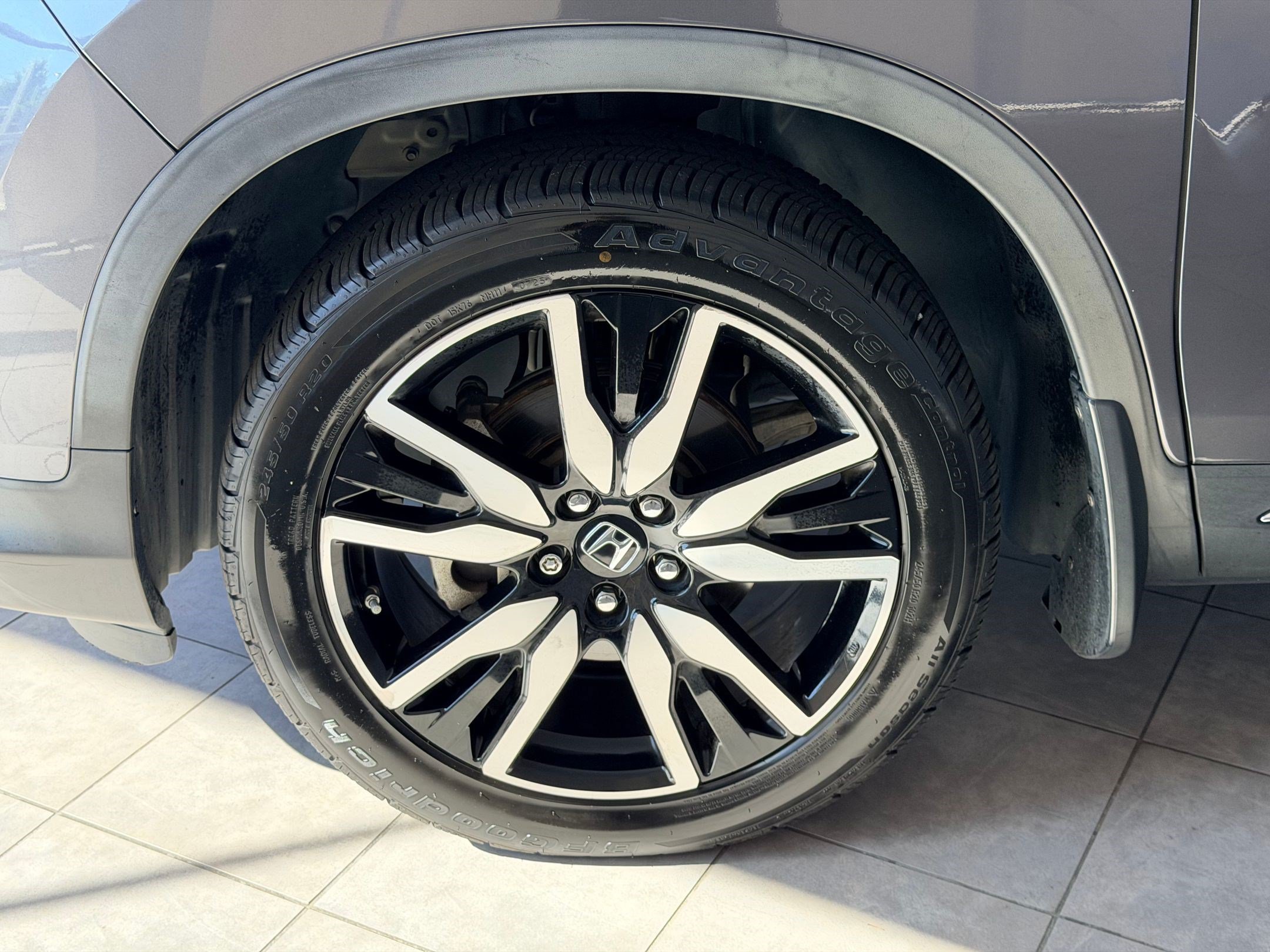 Used 2019 Honda Pilot Touring image 11