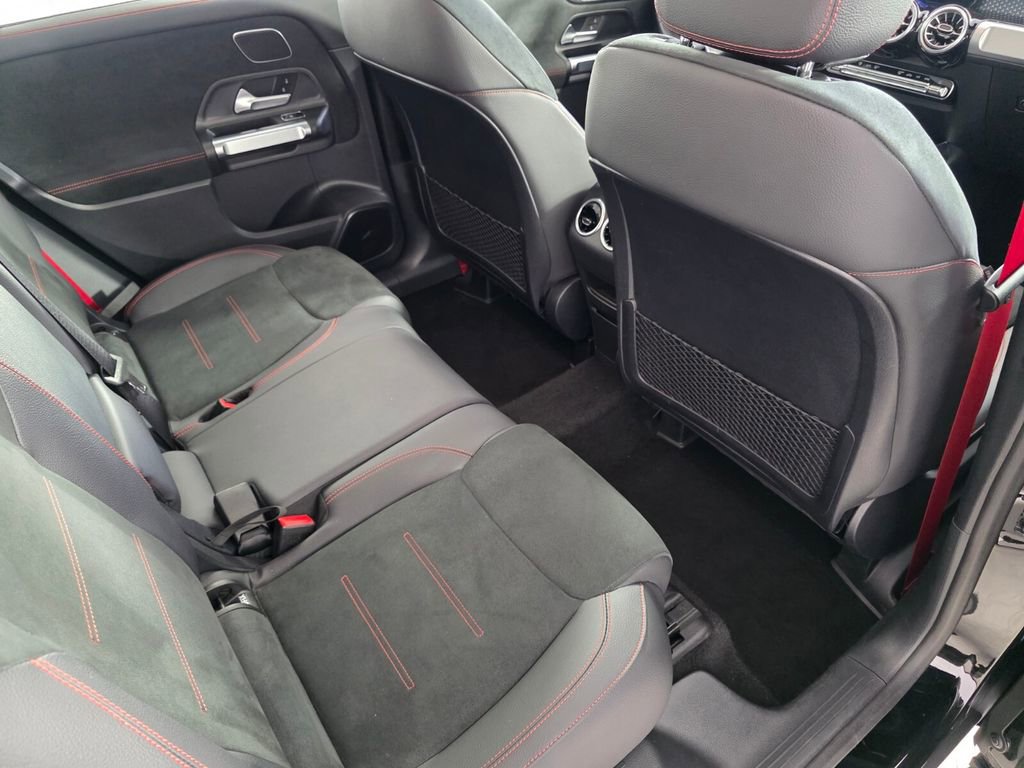 Certified 2025 Mercedes-Benz GLB 35 AMG 4MATIC image 28