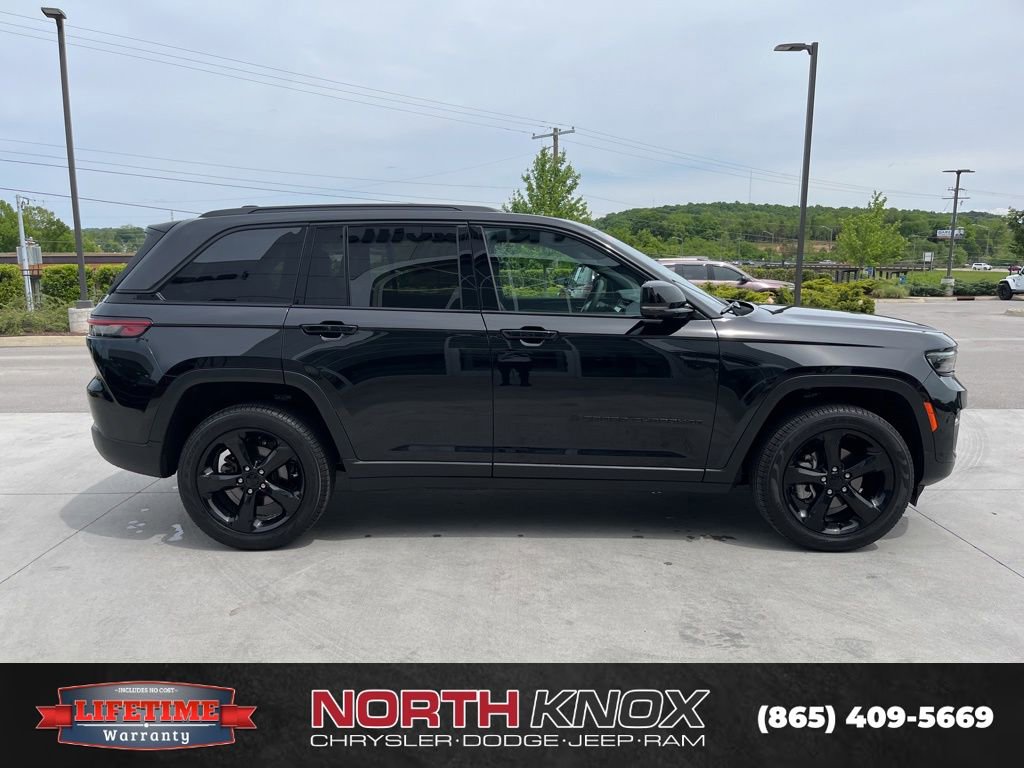 Used 2024 Jeep Grand Cherokee Limited w/ Luxury Tech Group II AWD/4WD image 21