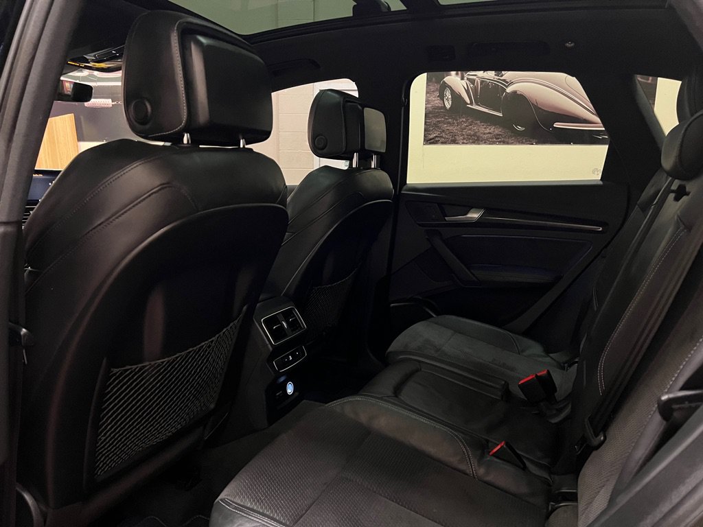 Used 2019 Audi SQ5 Premium Plus w/ Premium Plus Package AWD/4WD image 17
