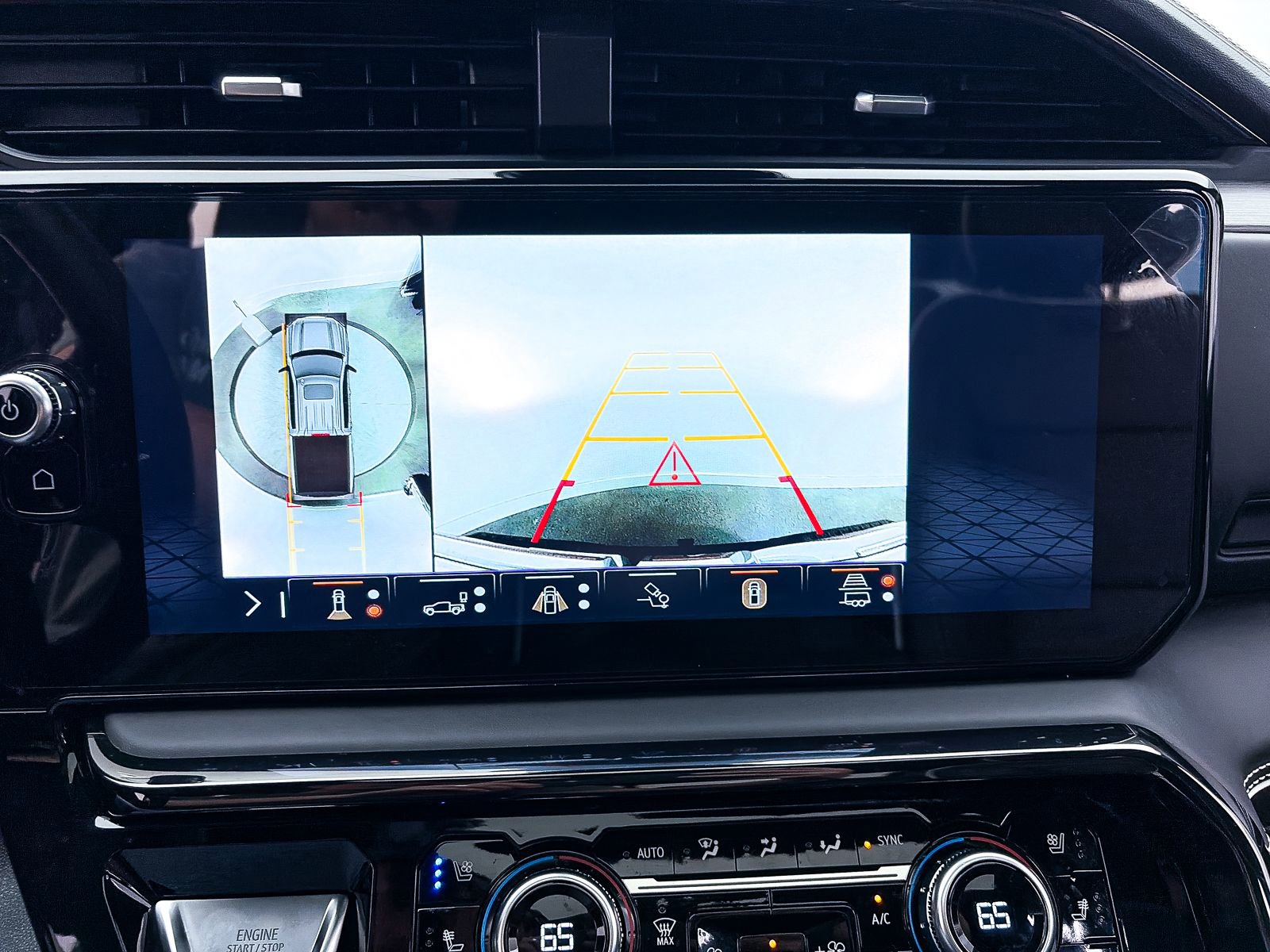 Used 2025 GMC Sierra 1500 AT4X image 9