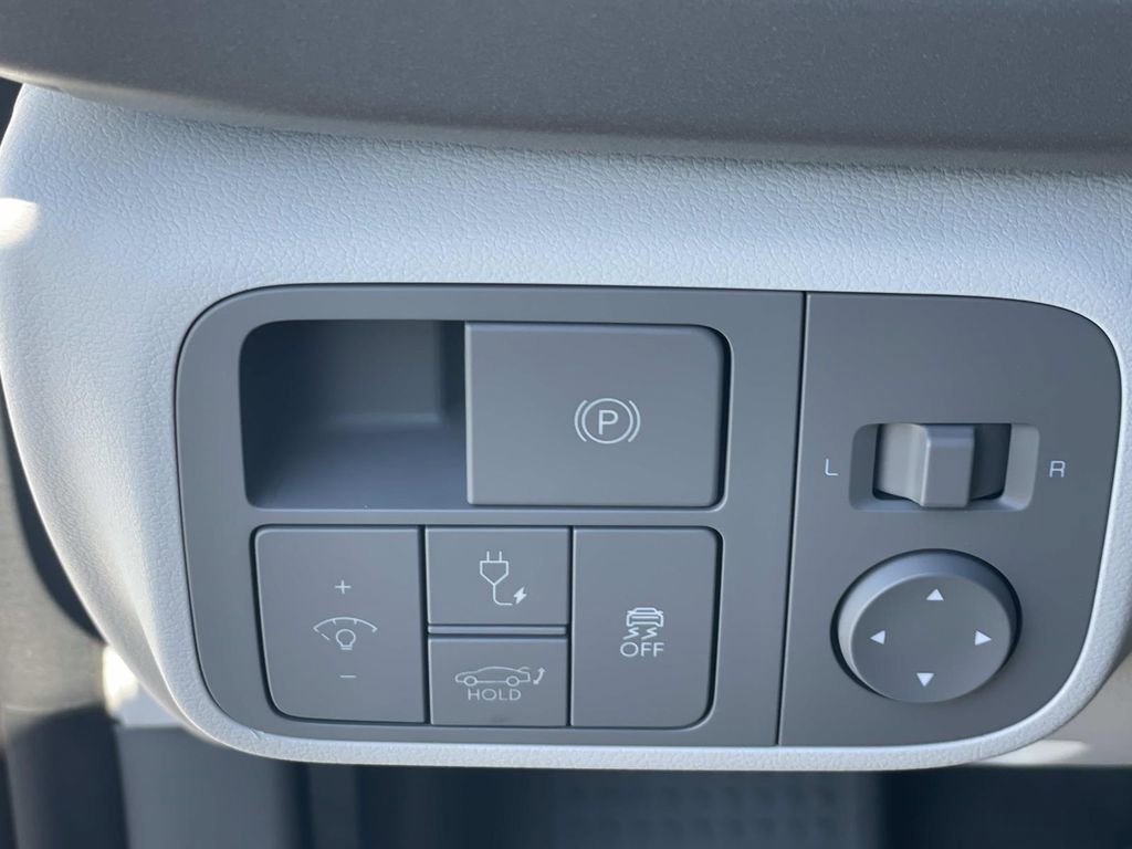 Used 2025 Hyundai Ioniq 6 SEL image 18