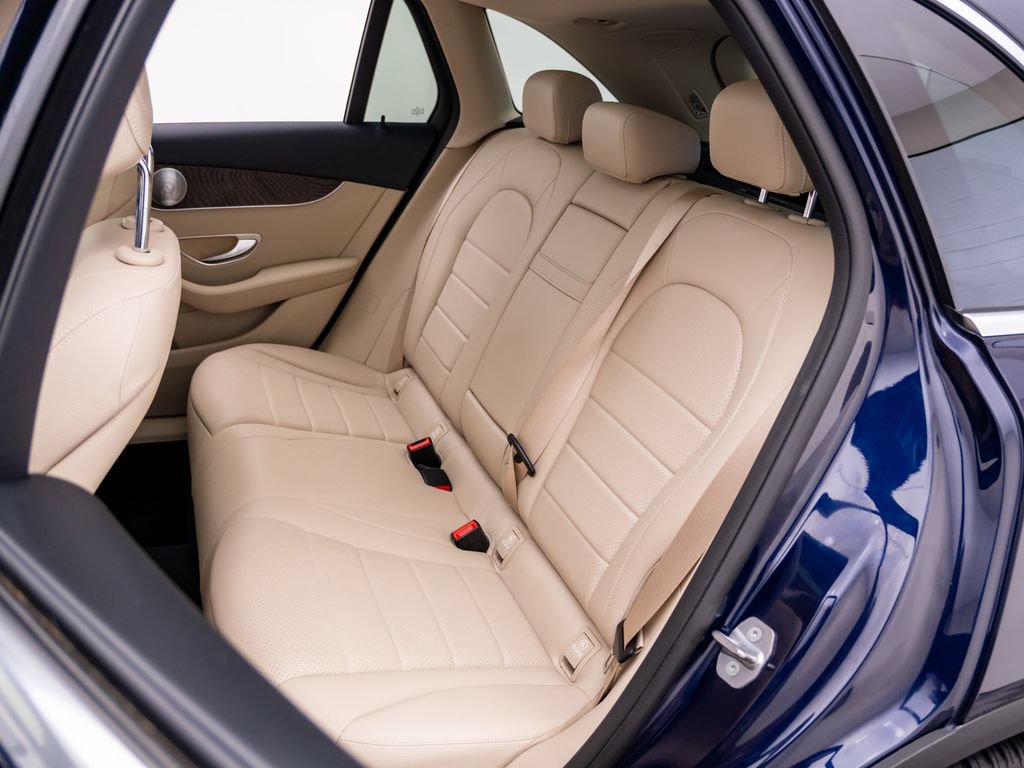 Used 2019 Mercedes-Benz GLC 300 4MATIC image 18