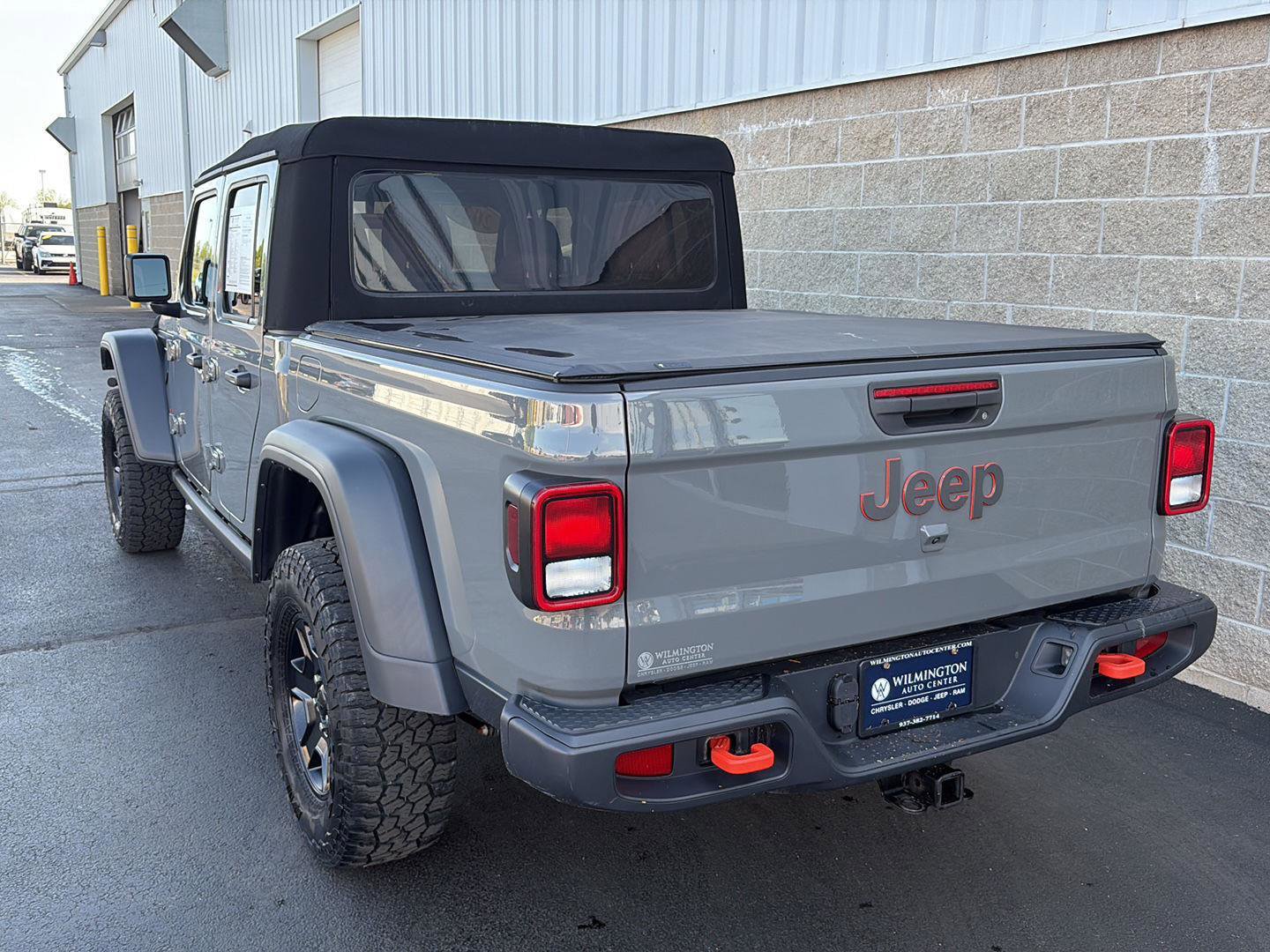 Used 2023 Jeep Gladiator Mojave w/ Cold Weather Group AWD/4WD image 37