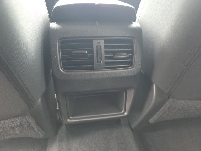 Used 2024 Nissan Rogue S image 25