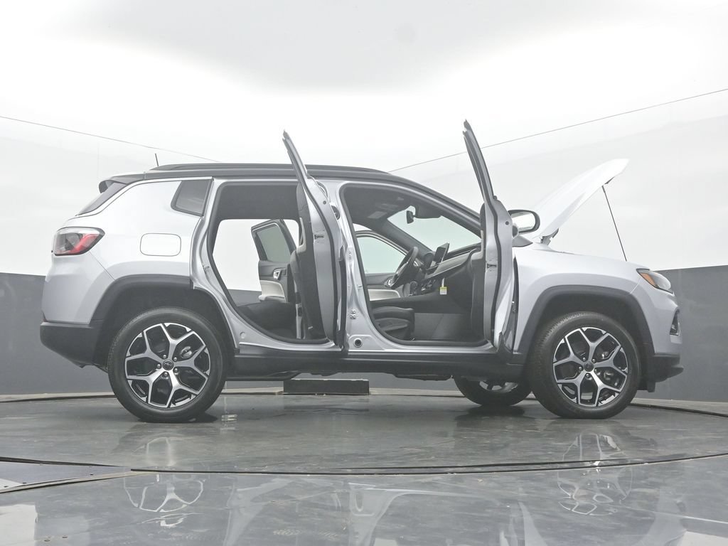New 2026 Jeep Compass Limited w/ Sun, Sound & Navigation Group AWD/4WD image 59