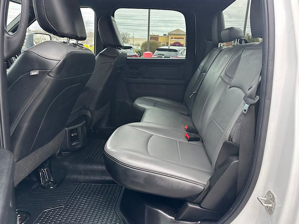 Used 2024 RAM 2500 Tradesman w/ Chrome Appearance Group AWD/4WD image 17