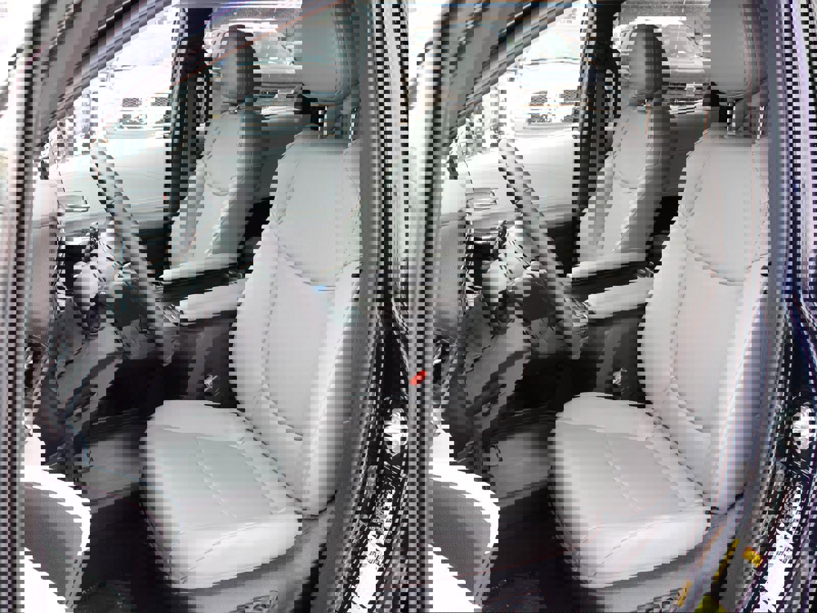 Used 2025 Toyota Sienna XLE w/ XLE Plus Package image 15