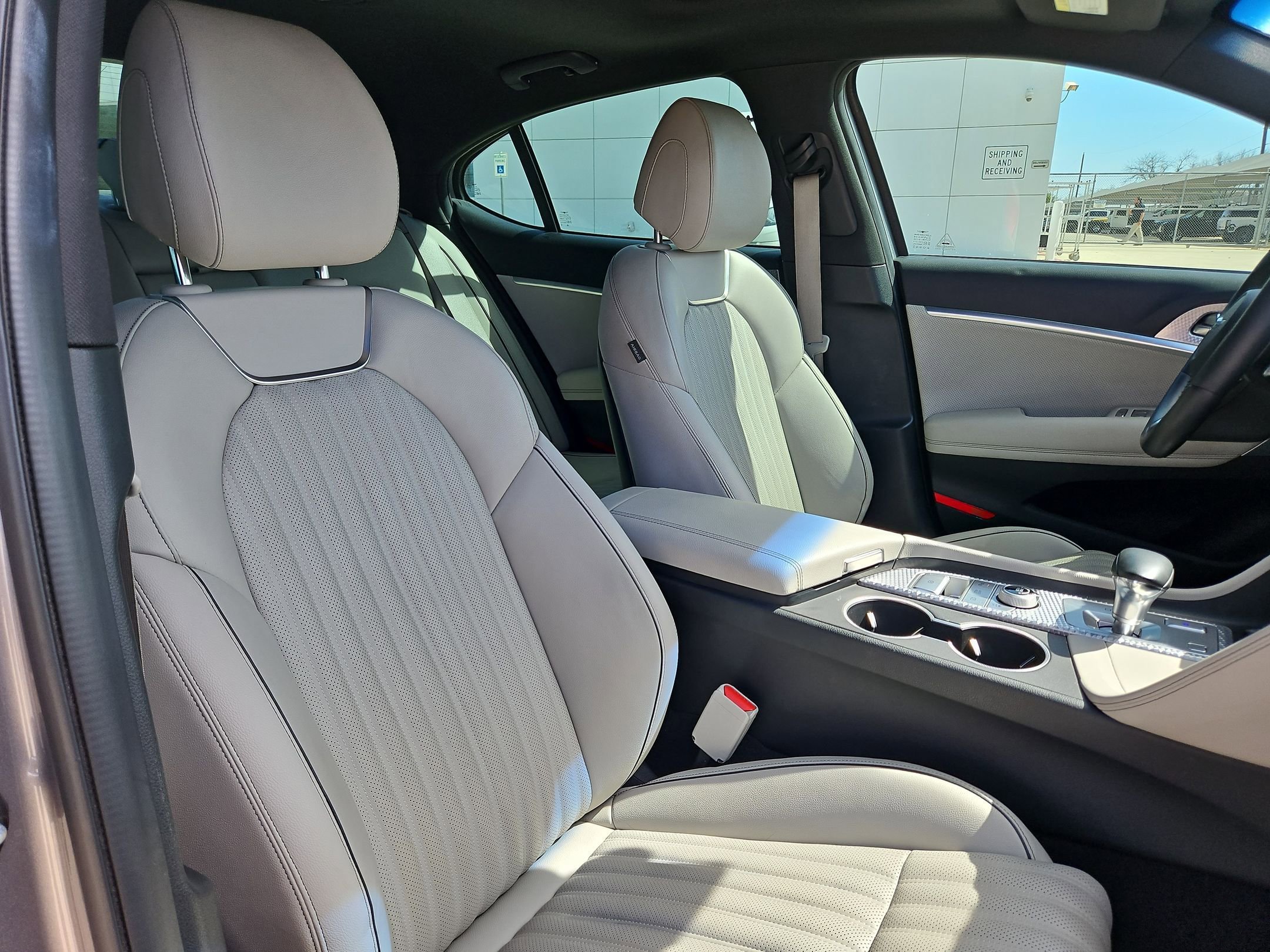 Used 2022 Genesis G70 3.3T w/ Sport Advanced Package image 33