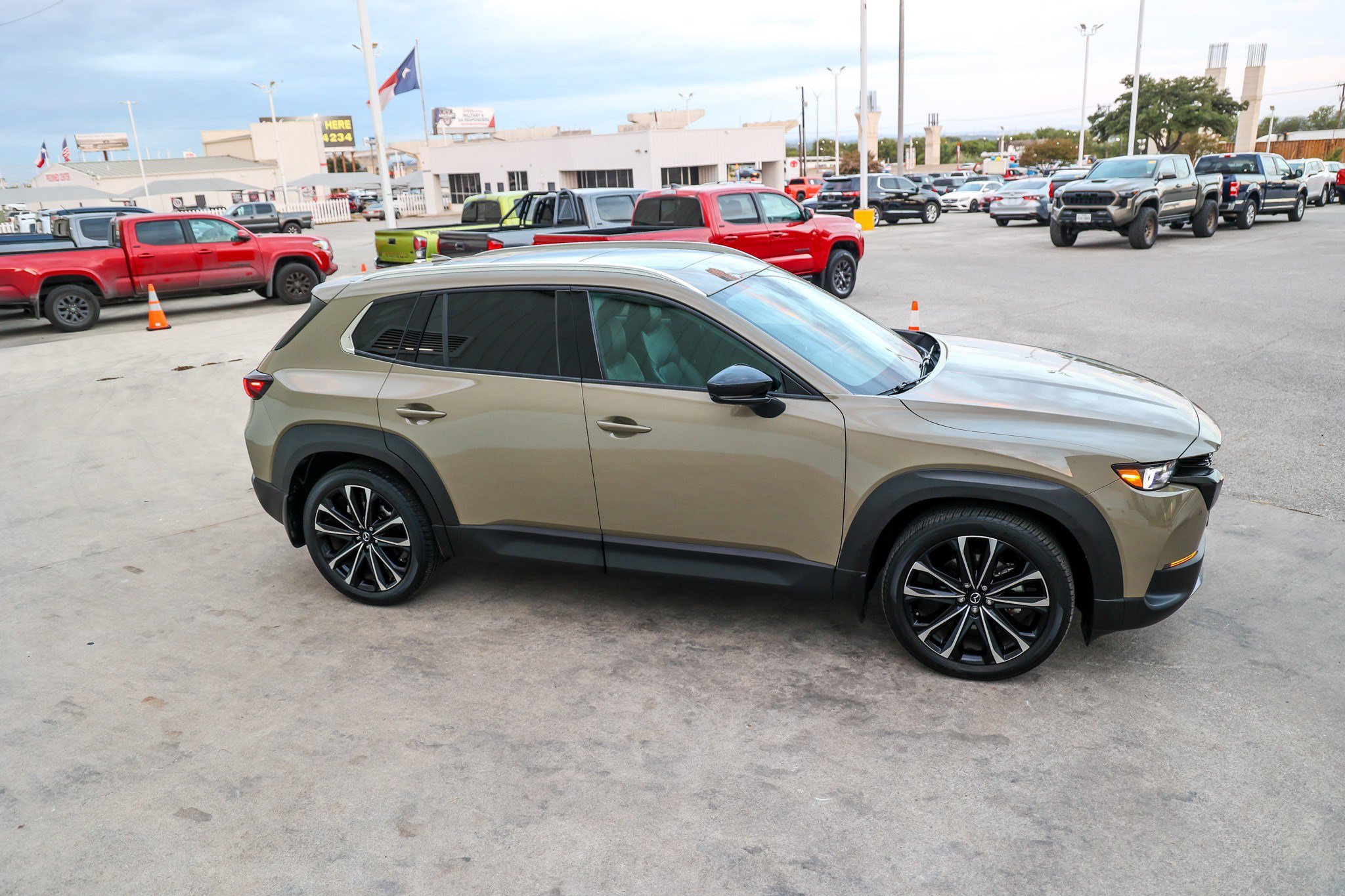 Used 2023 MAZDA CX-50 2.5 Turbo w/ Cargo Package image 6