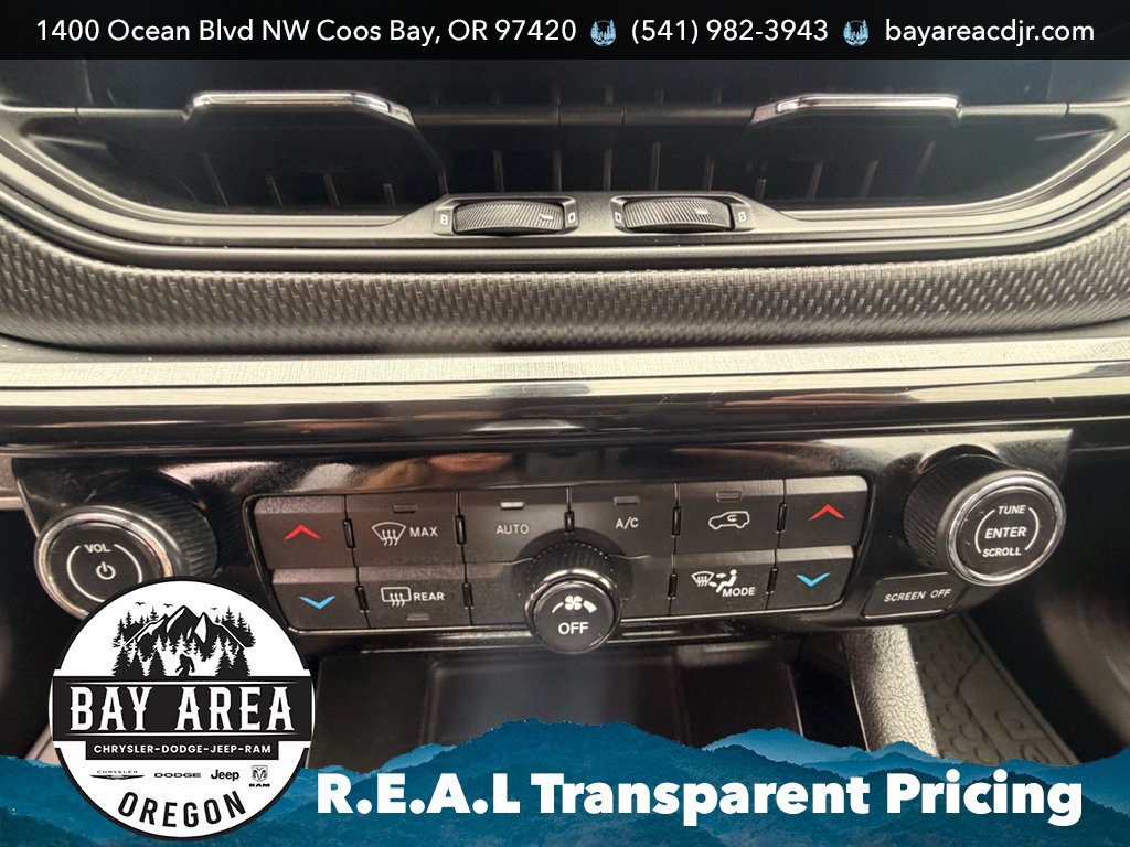 Used 2024 Jeep Compass Trailhawk w/ Trailhawk Elite Group AWD/4WD image 17