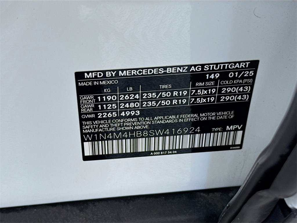 Used 2025 Mercedes-Benz GLB 250 4MATIC image 30
