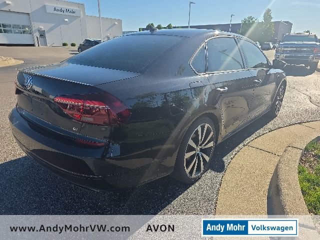 Used 2018 Volkswagen Passat 3.6 FWD image 3