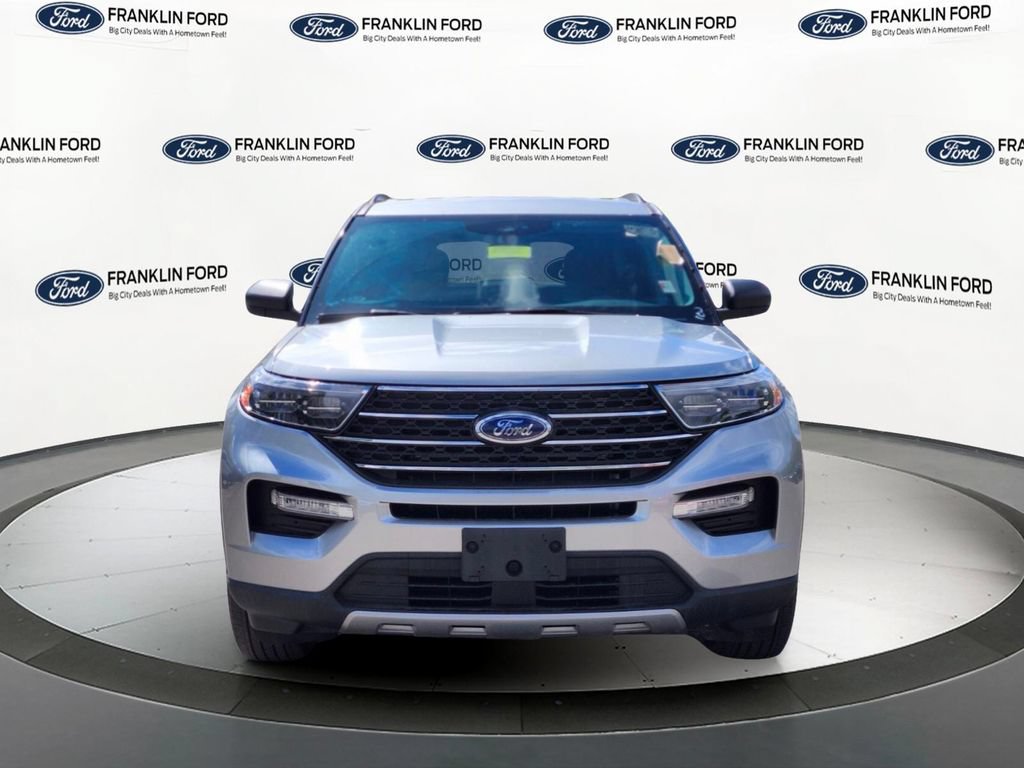 Certified 2022 Ford Explorer XLT w/ Equipment Group 202A AWD/4WD image 8