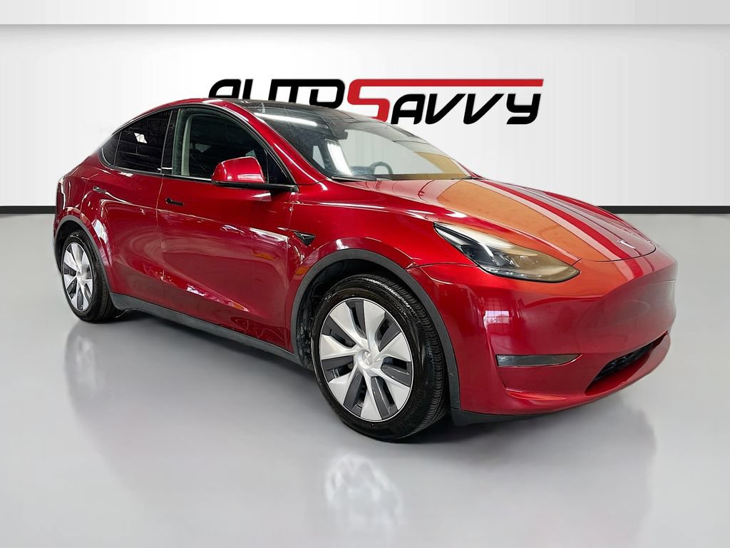 Used 2024 Tesla Model Y Long Range AWD/4WD image 1