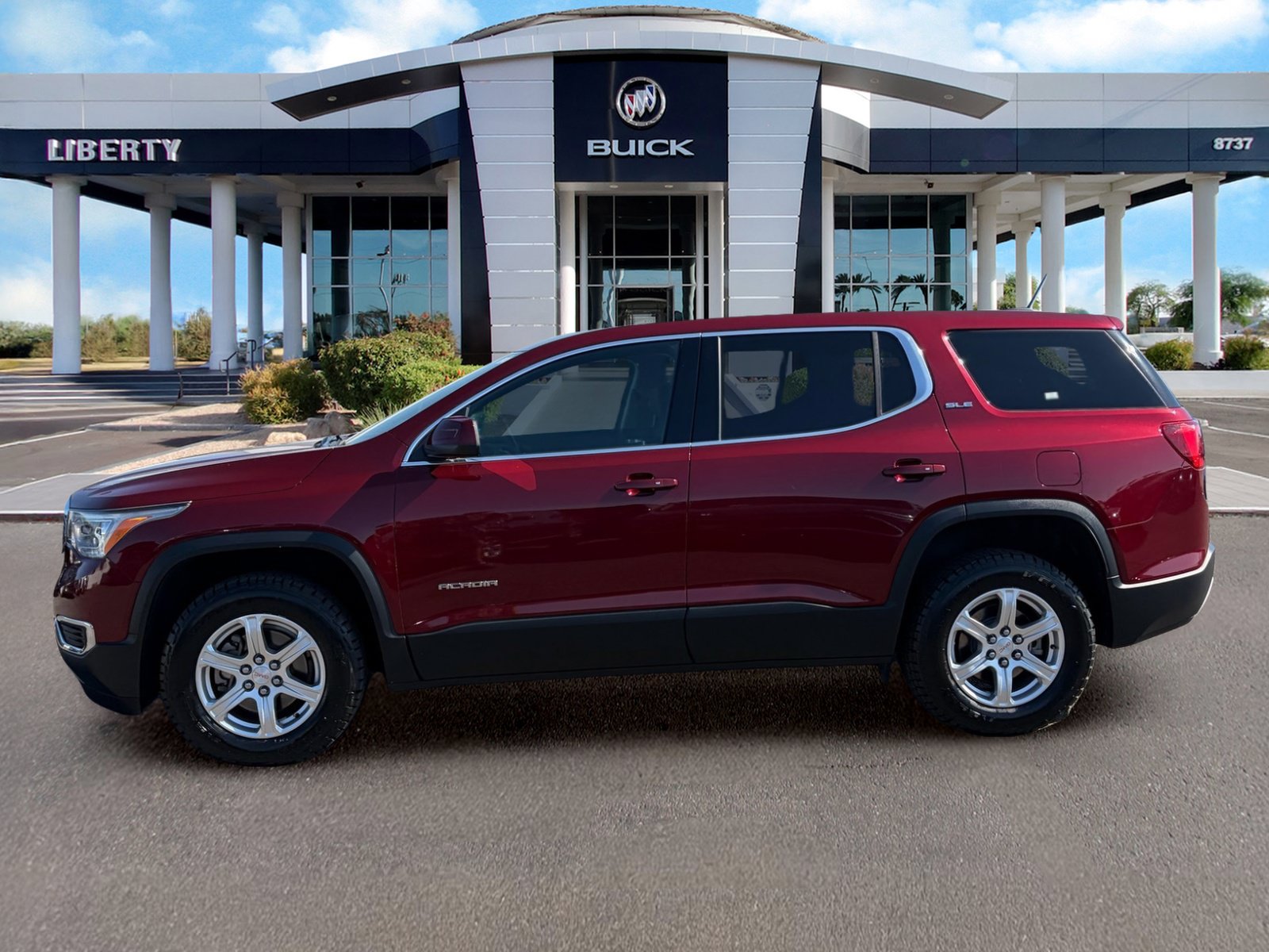 Used 2018 GMC Acadia SLE FWD image 7