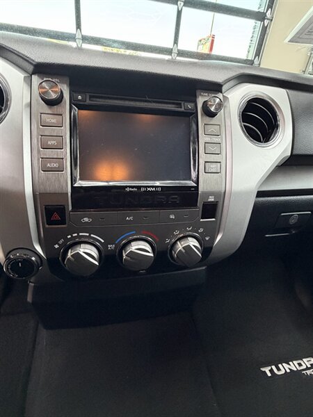 Used 2018 Toyota Tundra SR5 AWD/4WD image 14