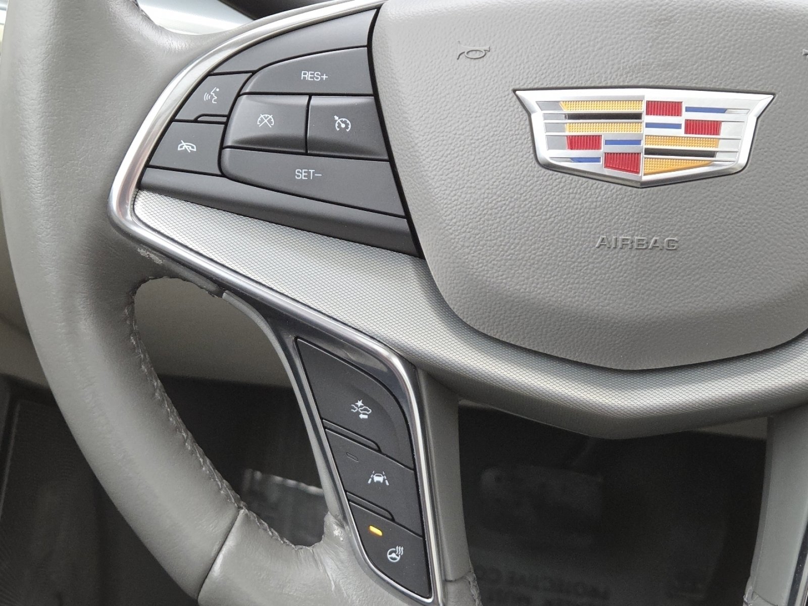 Used 2020 Cadillac XT5 Premium Luxury image 36