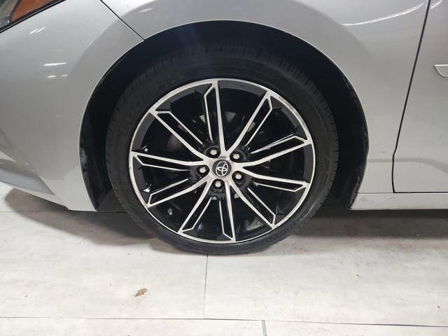 Used 2019 Toyota Avalon Touring w/ Advanced Safety Package image 25