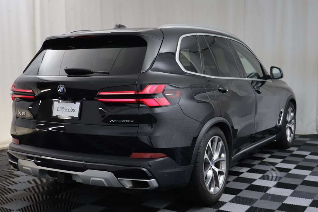 Used 2024 BMW X5 xDrive50e w/ Premium Package AWD/4WD image 16