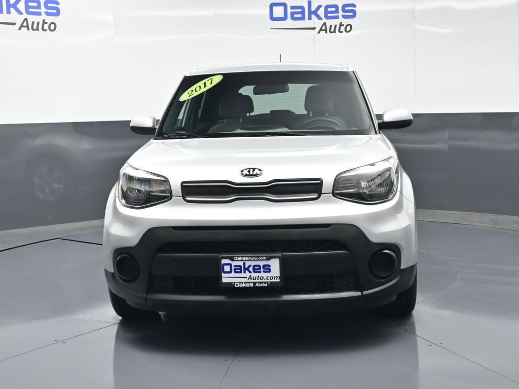 Used 2017 Kia Soul FWD image 2