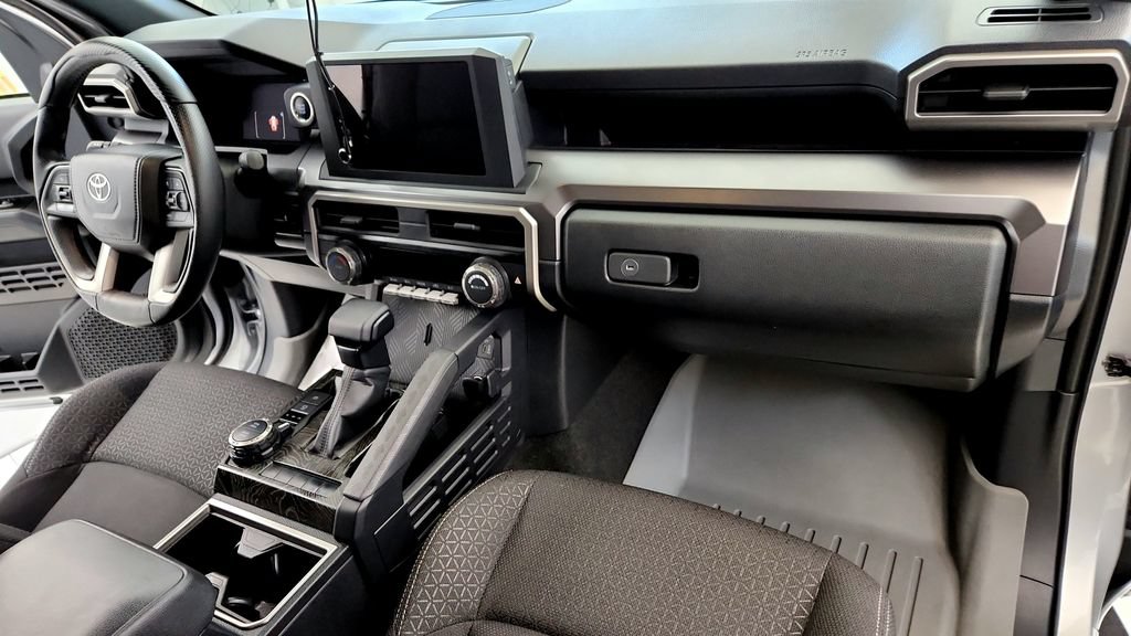 Certified 2025 Toyota 4Runner SR5 AWD/4WD image 14