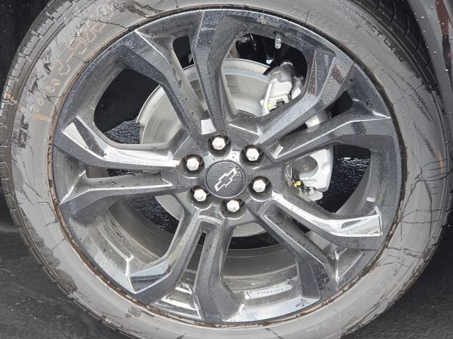 New 2027 Chevrolet Traverse RS w/ LPO, Floor Liner Package AWD/4WD image 12